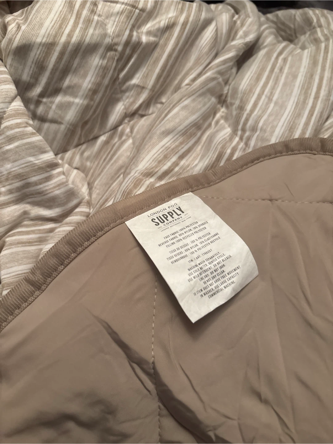 NWOT London Fog Supply Quilted Throw Blanket - photo 2