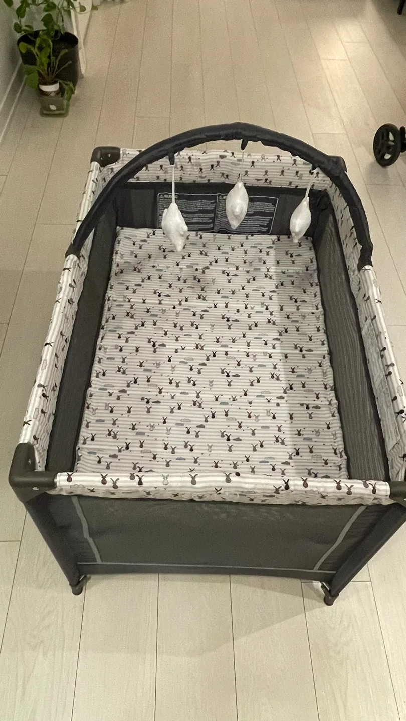 Pamo Babe Portable Playard image indicator(3)