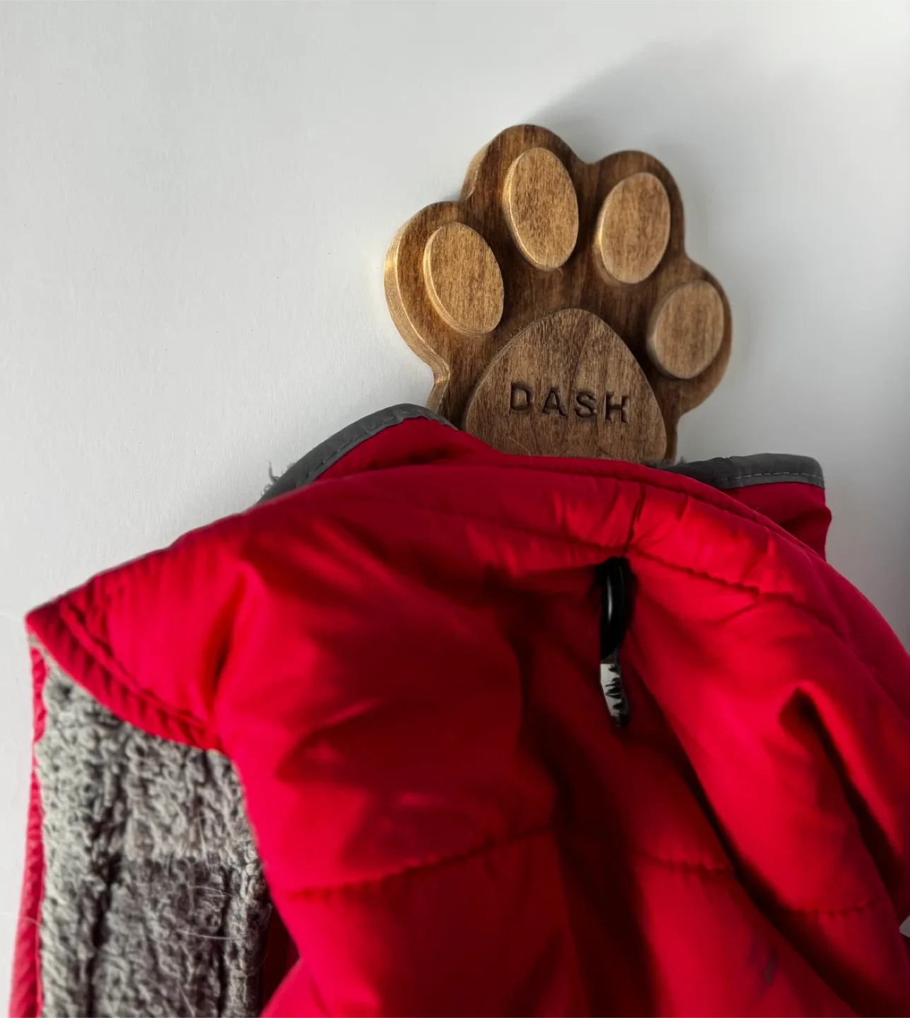 🐾 Personalized Pet Leash Holder – Custom Engraved 🐾 image indicator(3)