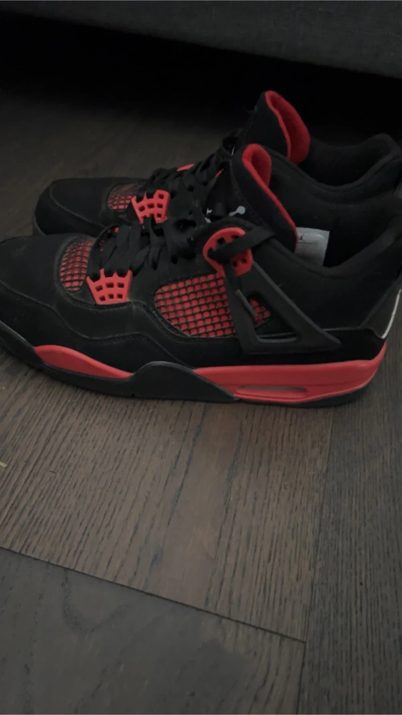 Air Jordan 4 Retro Bred - photo 2