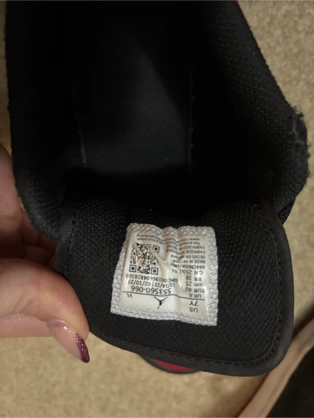 Nike Air Jordan 1 Mid - Size 7Y image indicator(4)