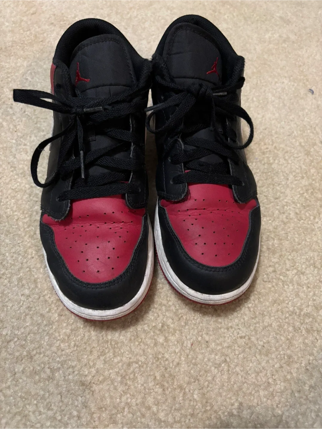Nike Air Jordan 1 Mid - Size 7Y image indicator(2)
