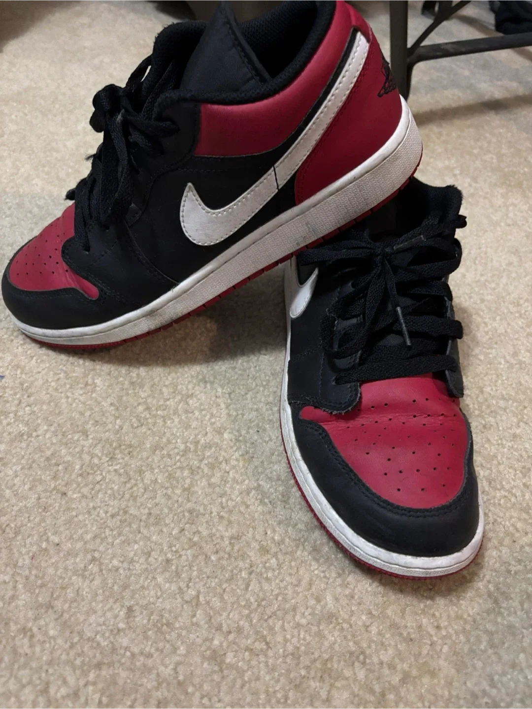 Nike Air Jordan 1 Mid - Size 7Y