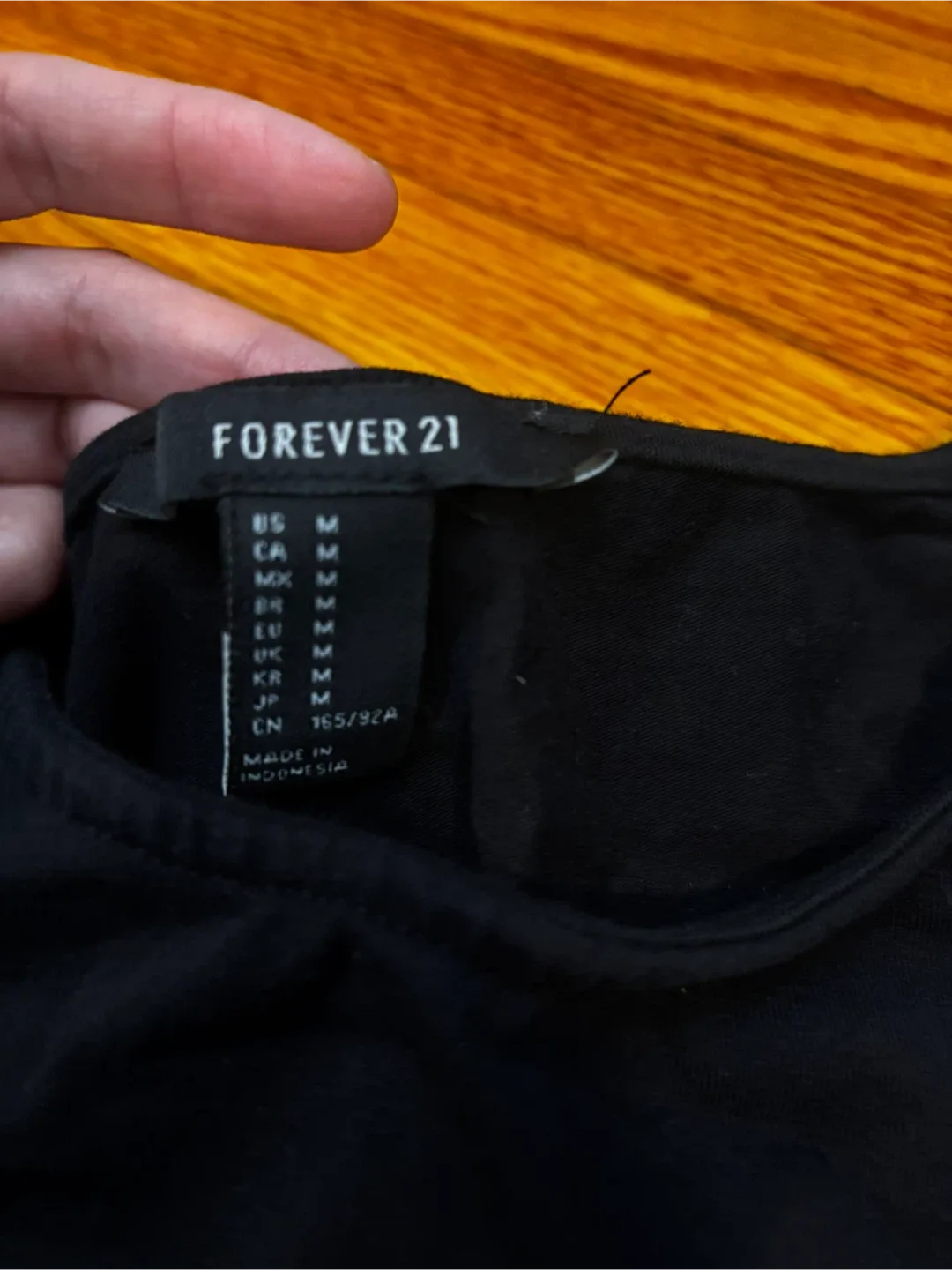 Forever 21 Black Long Sleeve Crop Top - Size M image indicator(3)