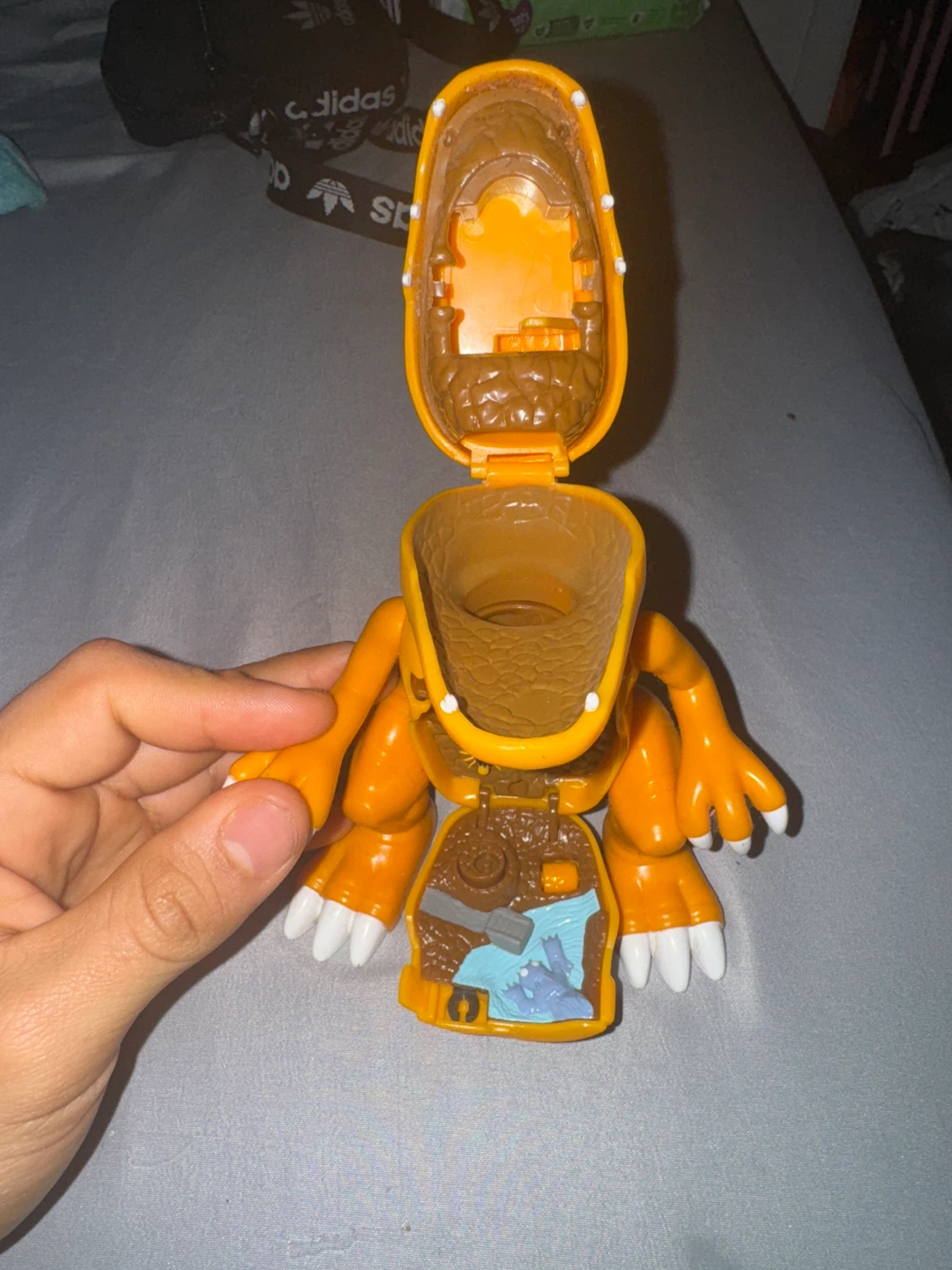 Digimon Agumon Head Playset - photo 2