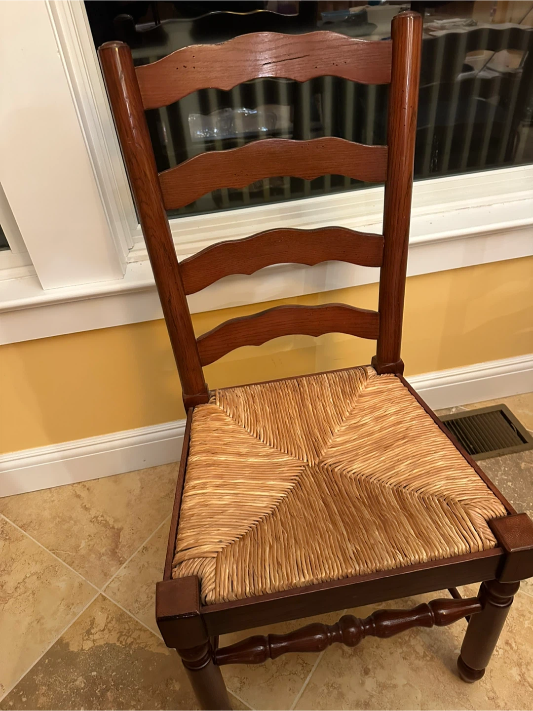 Dining Table with 4 Chairs and a bench - photo 4