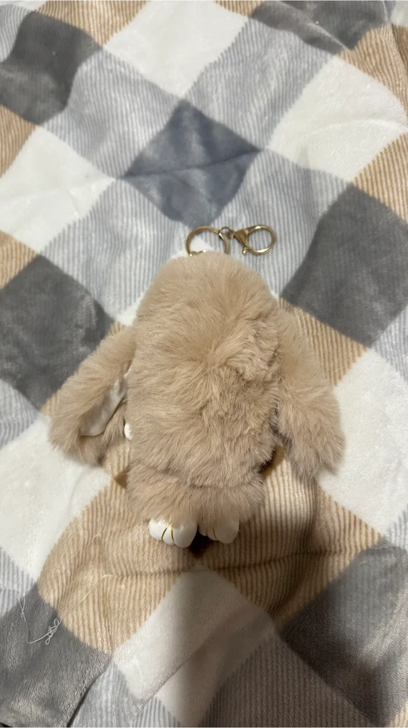 Bunny Keychain - Cute & Fluffy! image indicator(2)