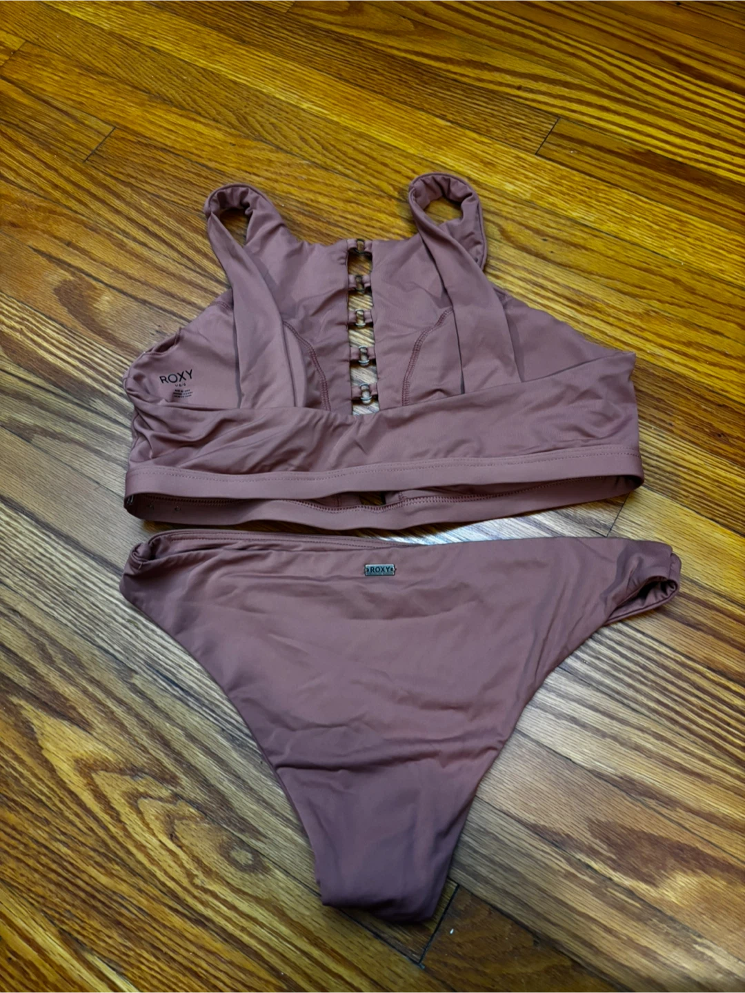 Roxy Swimsuit - Size M/L - photo 2
