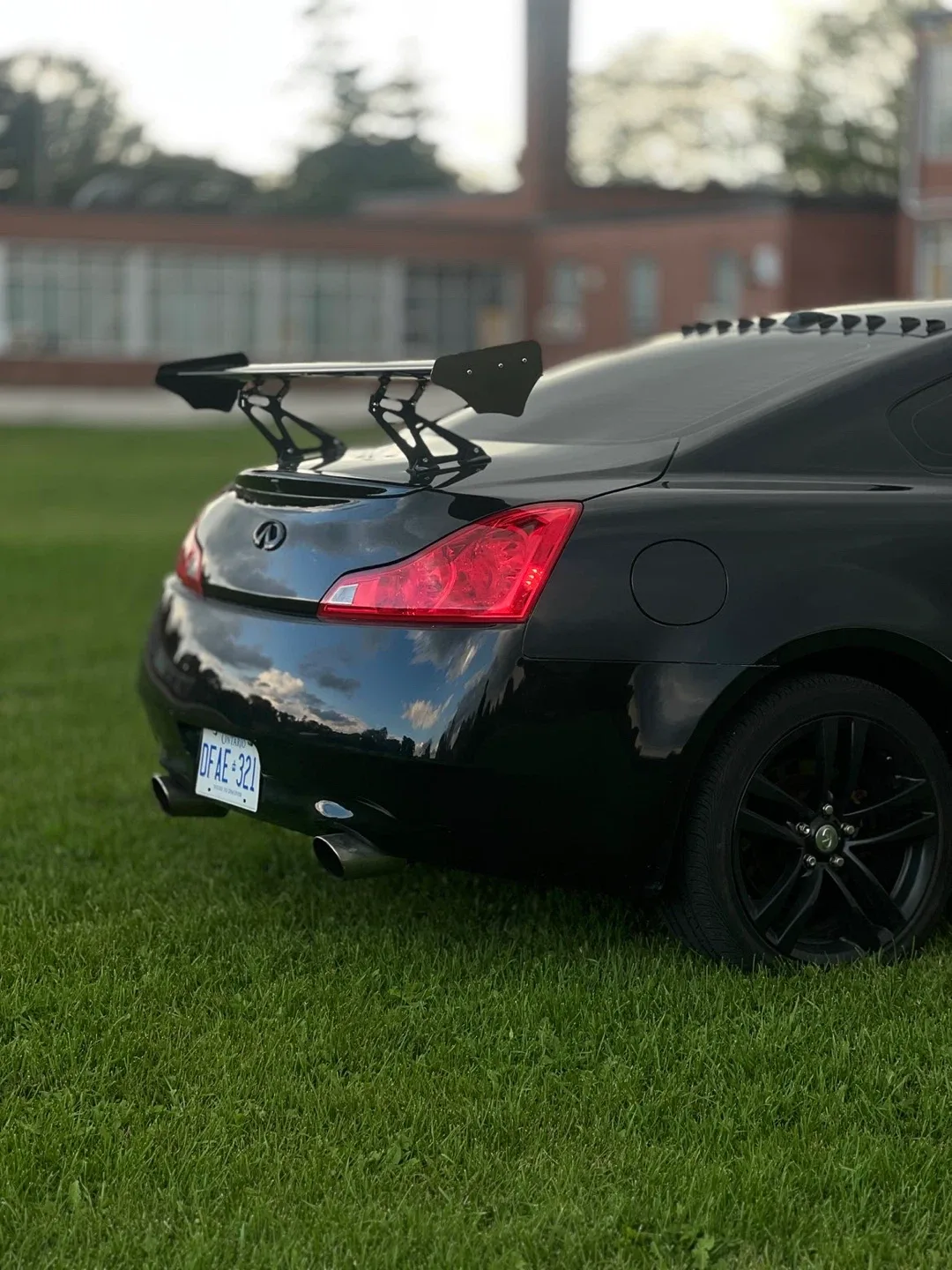 Black Infiniti G37 Coupe image indicator(5)