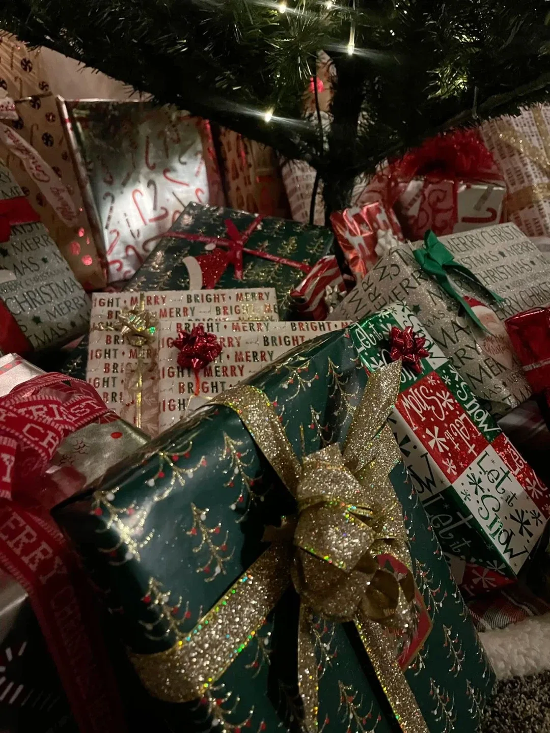 CHRISTMAS GIFT WRAPPING SERVICE 🎁 image indicator(3)