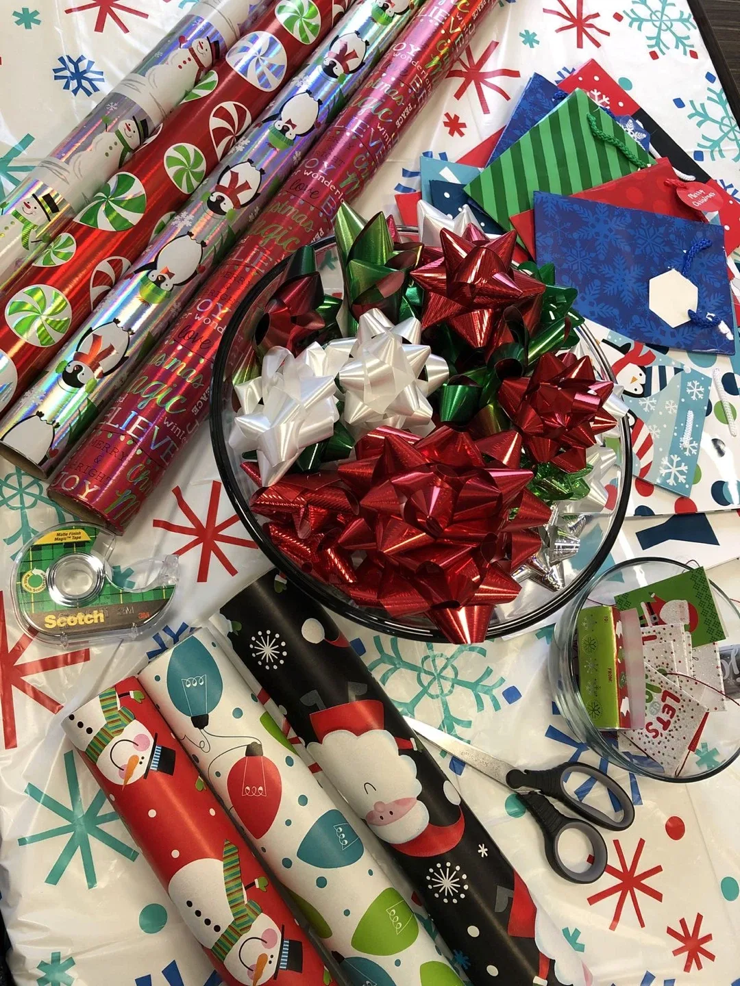 CHRISTMAS GIFT WRAPPING SERVICE 🎁