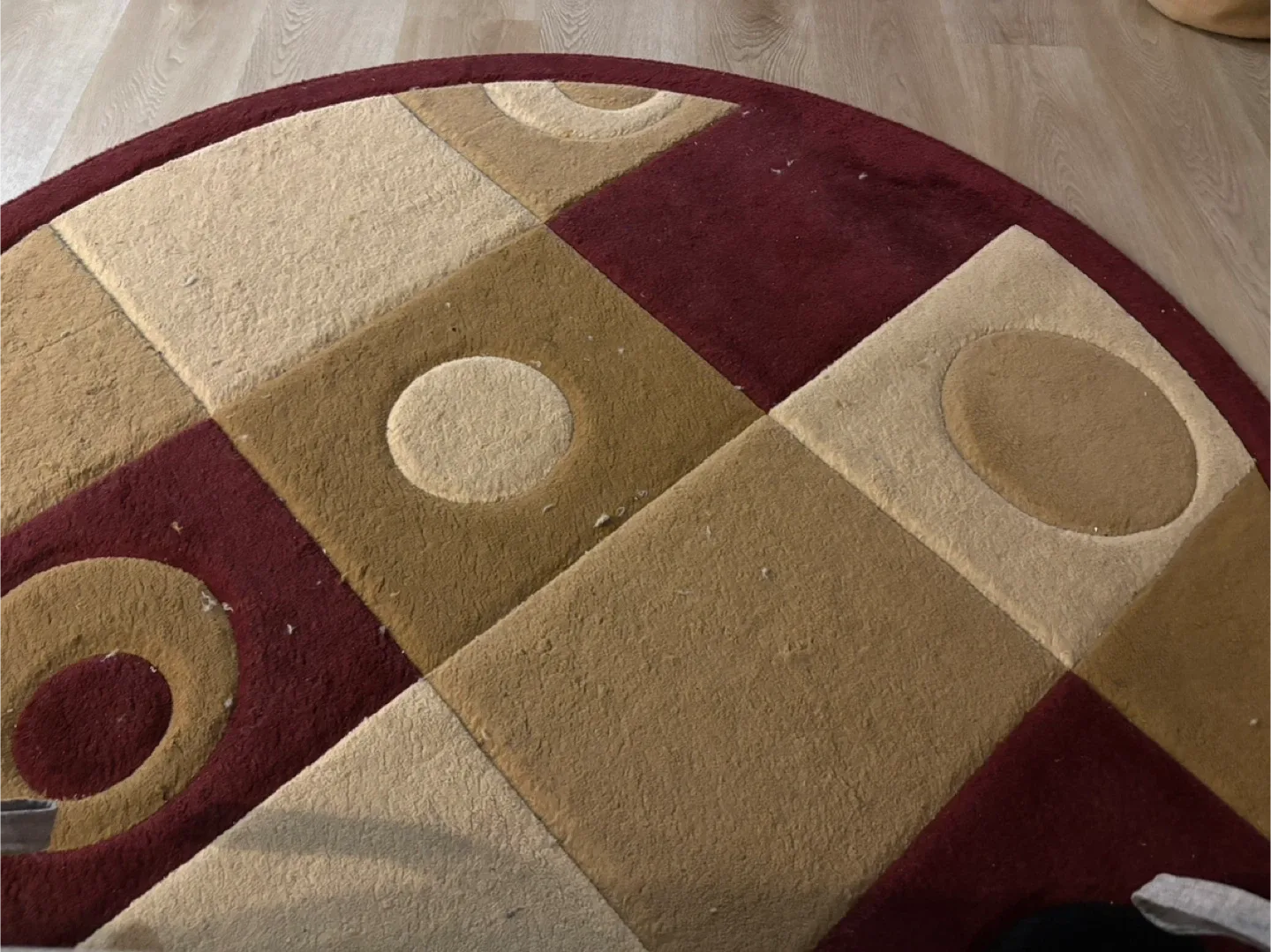 Round Patterned Rug image indicator(2)