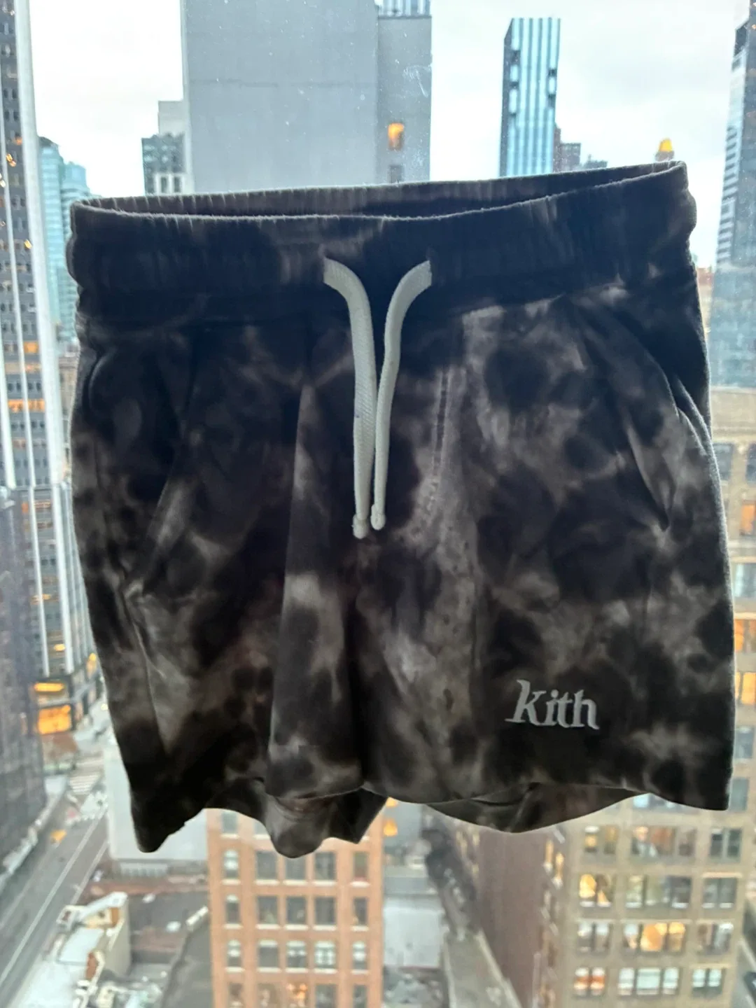 Kith Kids Tie Dye Shorts Size 2 Toddler Black gray