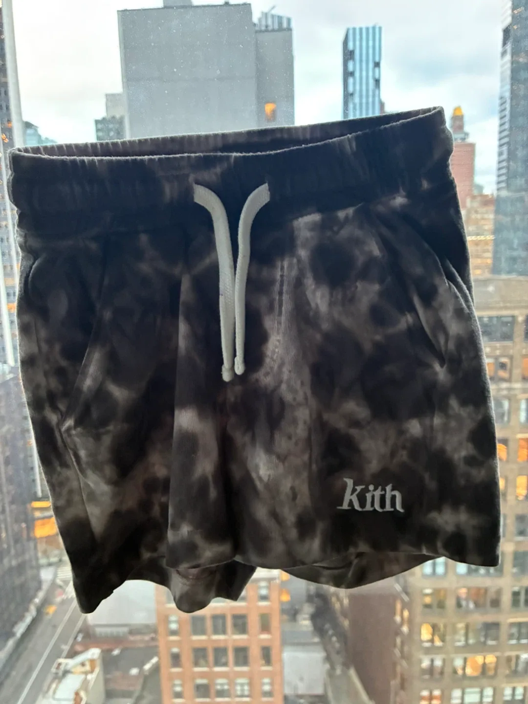 Kith Kids Tie Dye Shorts Size 2 Toddler Black gray image indicator(2)