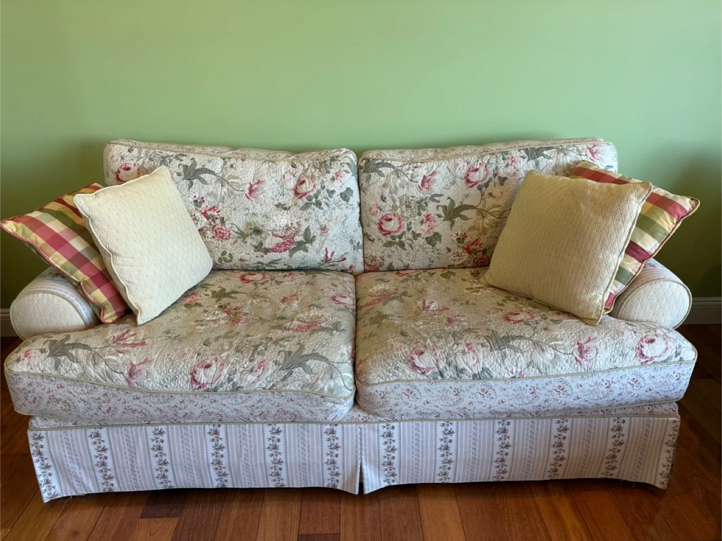 Floral Patterned Sofas and Club Chair Set image indicator(3)