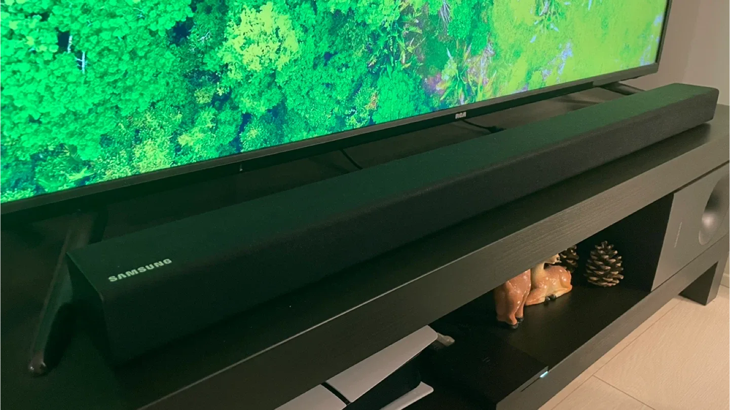 RCA 4K TV + Samsung Sound Bar + Subwoofer image indicator(7)