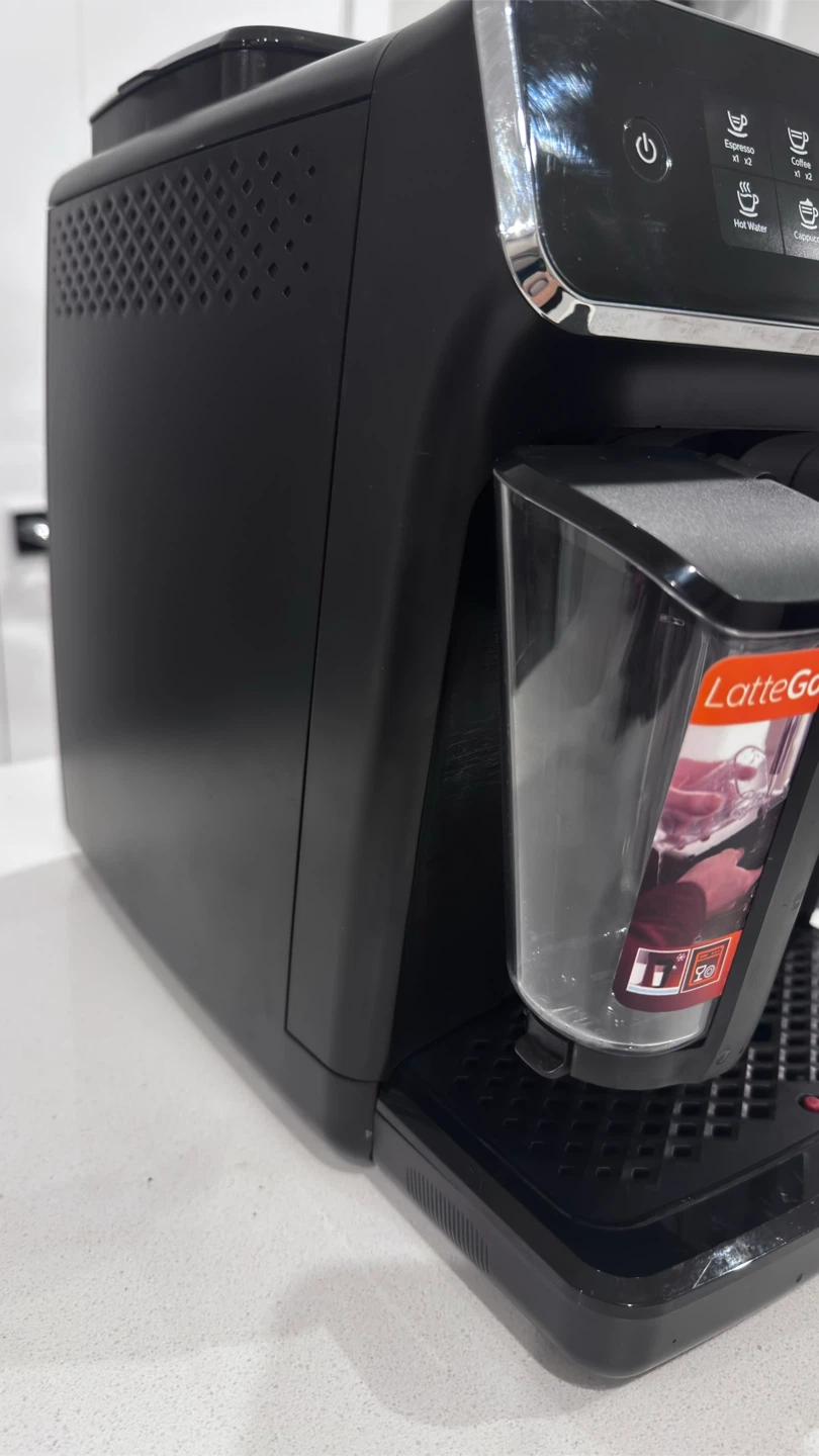 Philips 2200 Series Fully Automatic Espresso Machine - photo 3