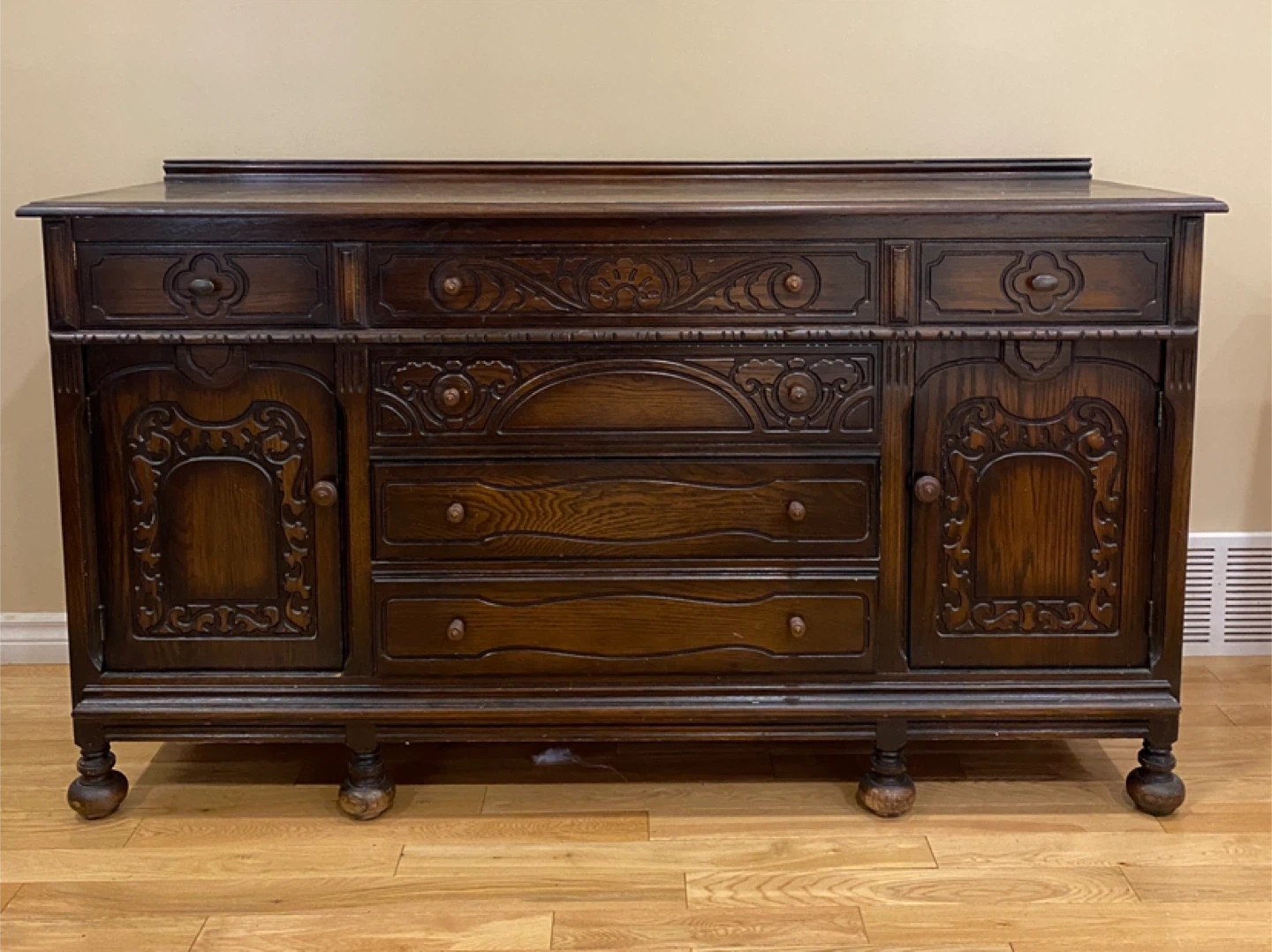Vintage Gibbard Mahagony Sideboard / Buffet (CAN DElVER)