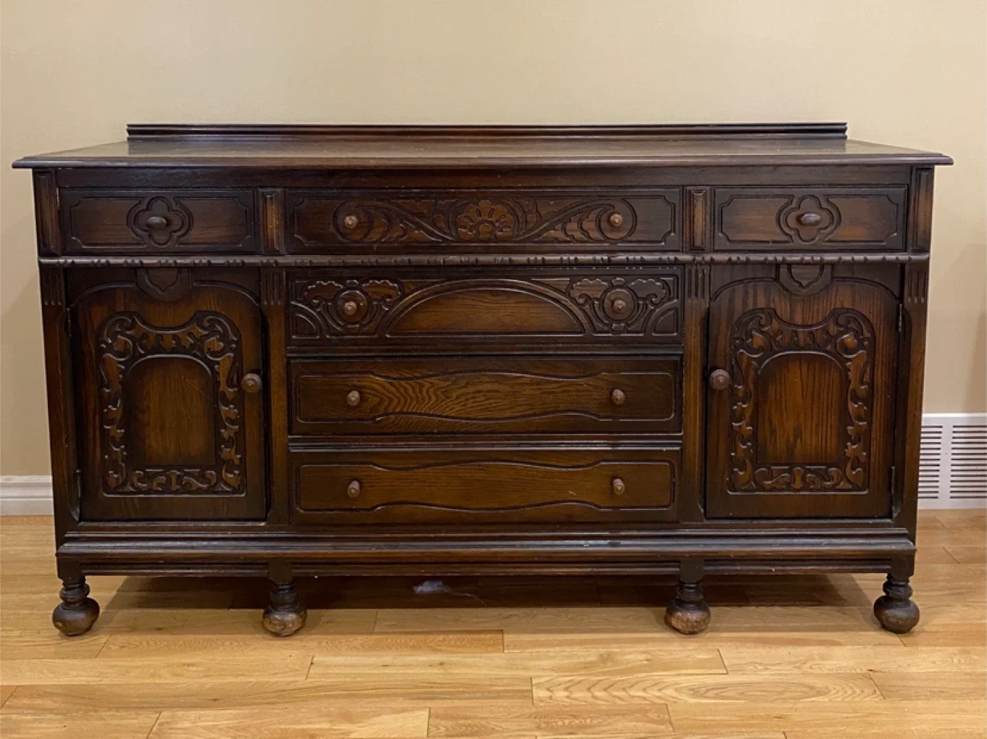 Vintage Gibbard Mahagony Sideboard / Buffet (CAN DElVER)