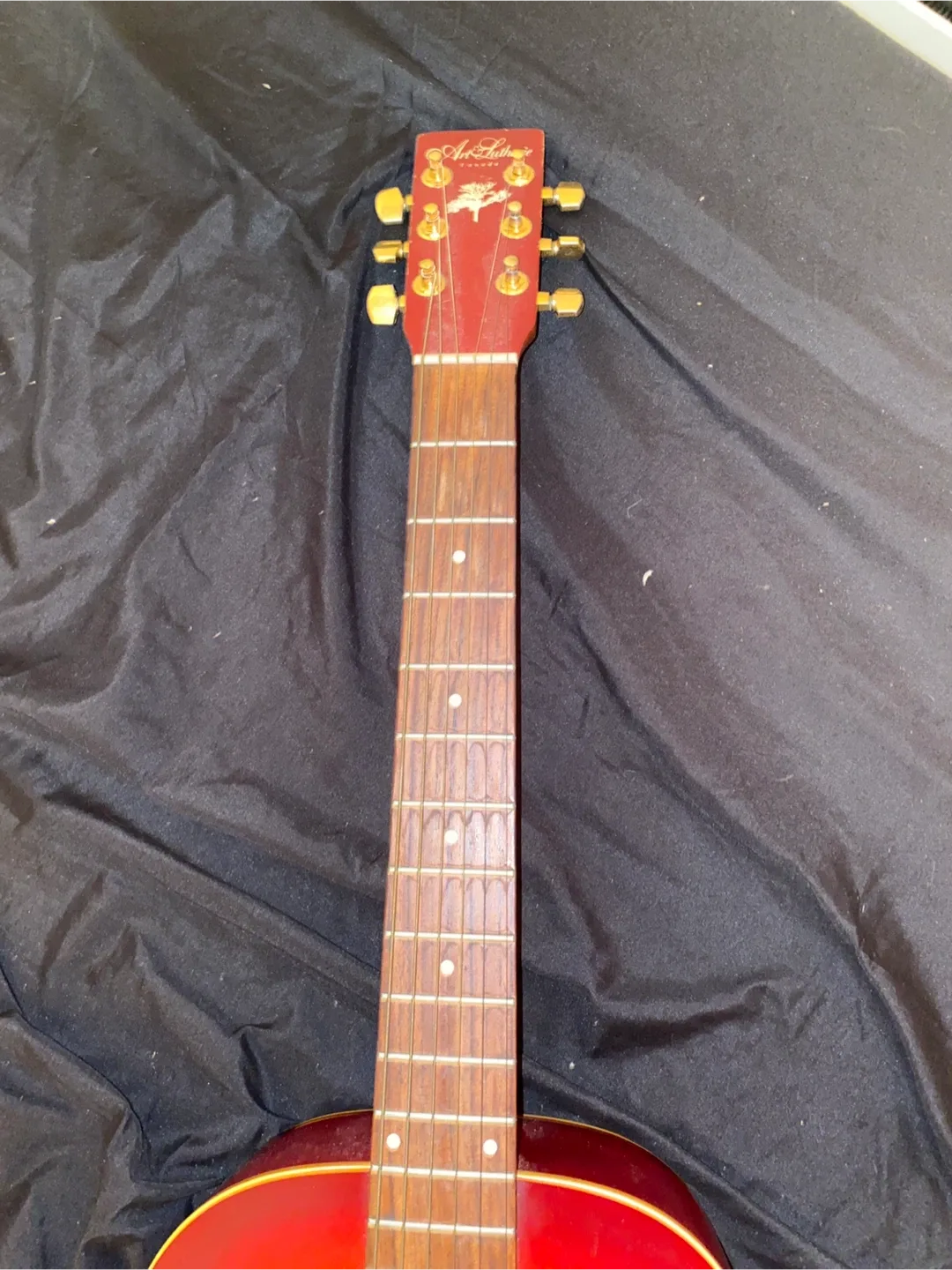 Art & Lutherie Ami Acoustic Guitar image indicator(2)