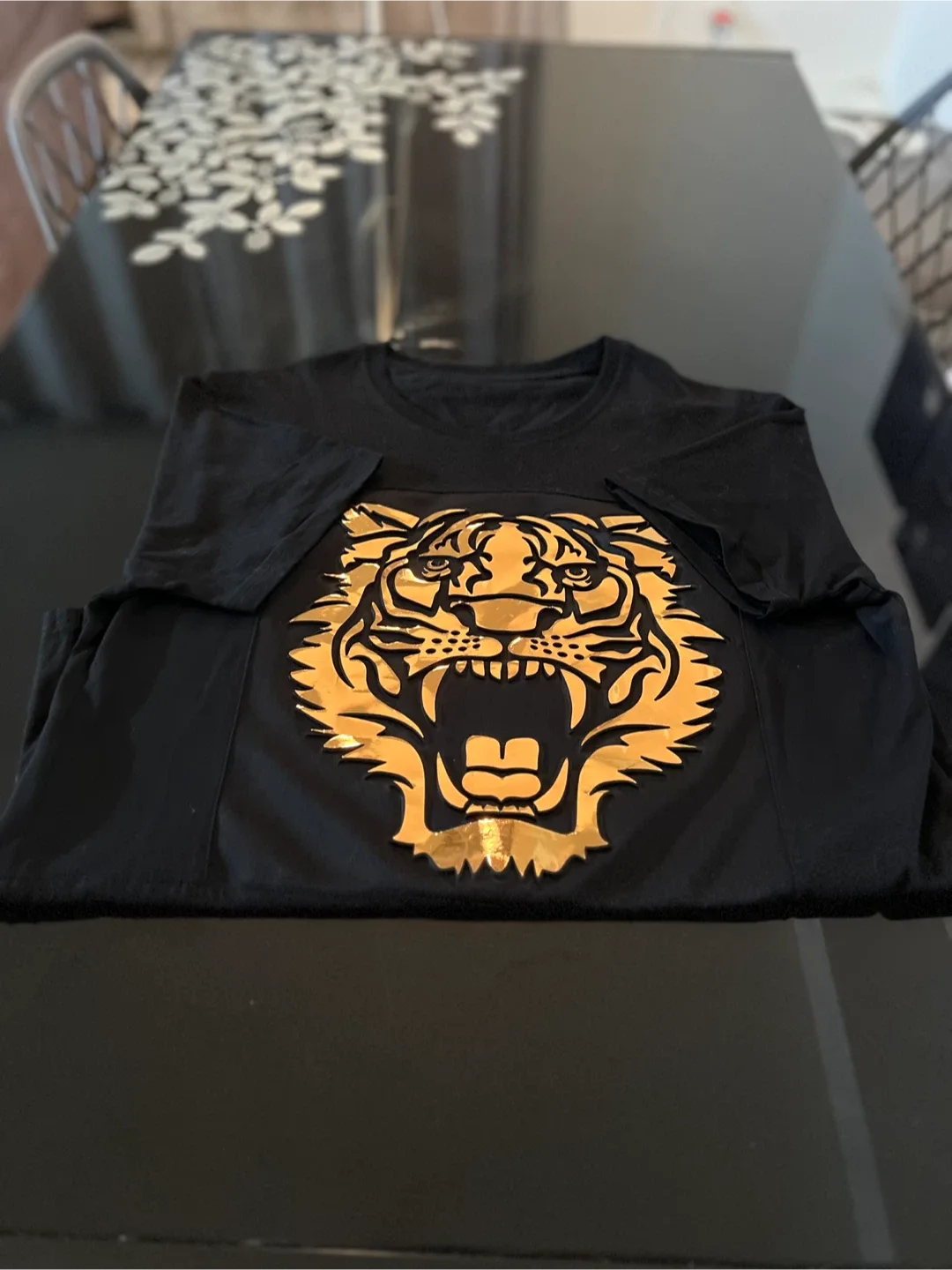 Black Tiger T-Shirt size M image indicator(2)