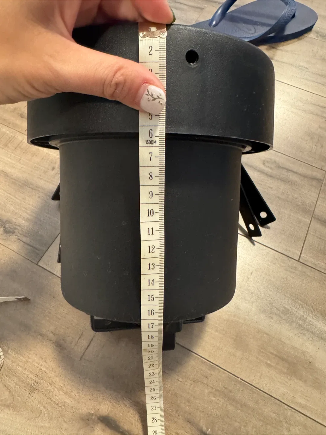 IKEA VINTER  Christmas Tree Stand image indicator(6)