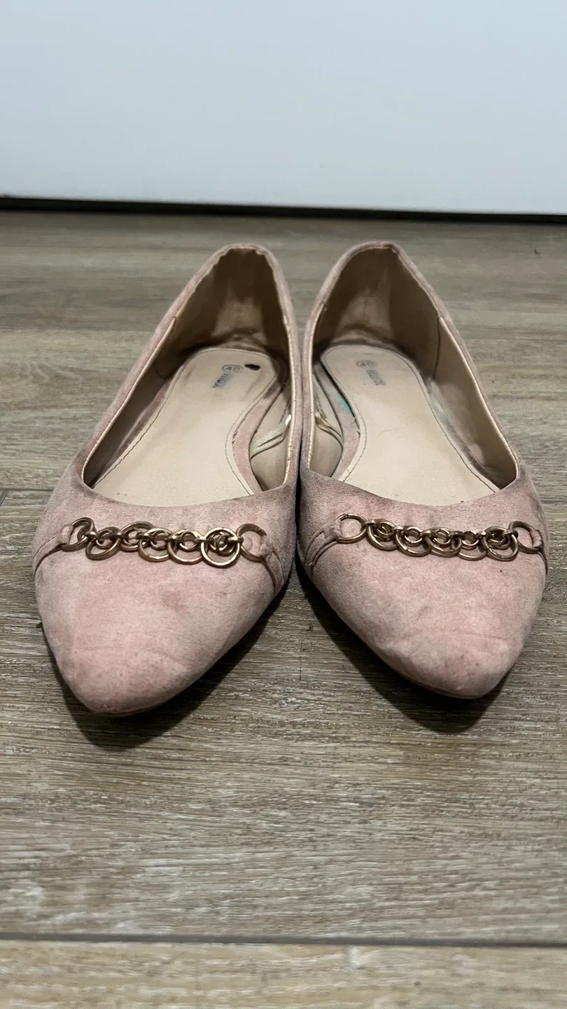 Ballet Flats with Chain Detail