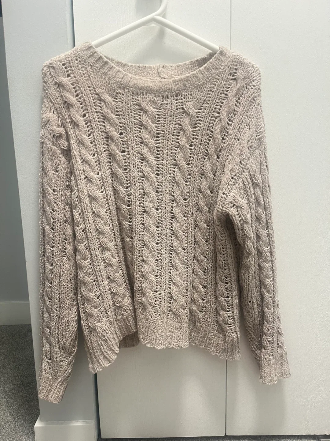 American Eagle XS Cable Knit Sweater