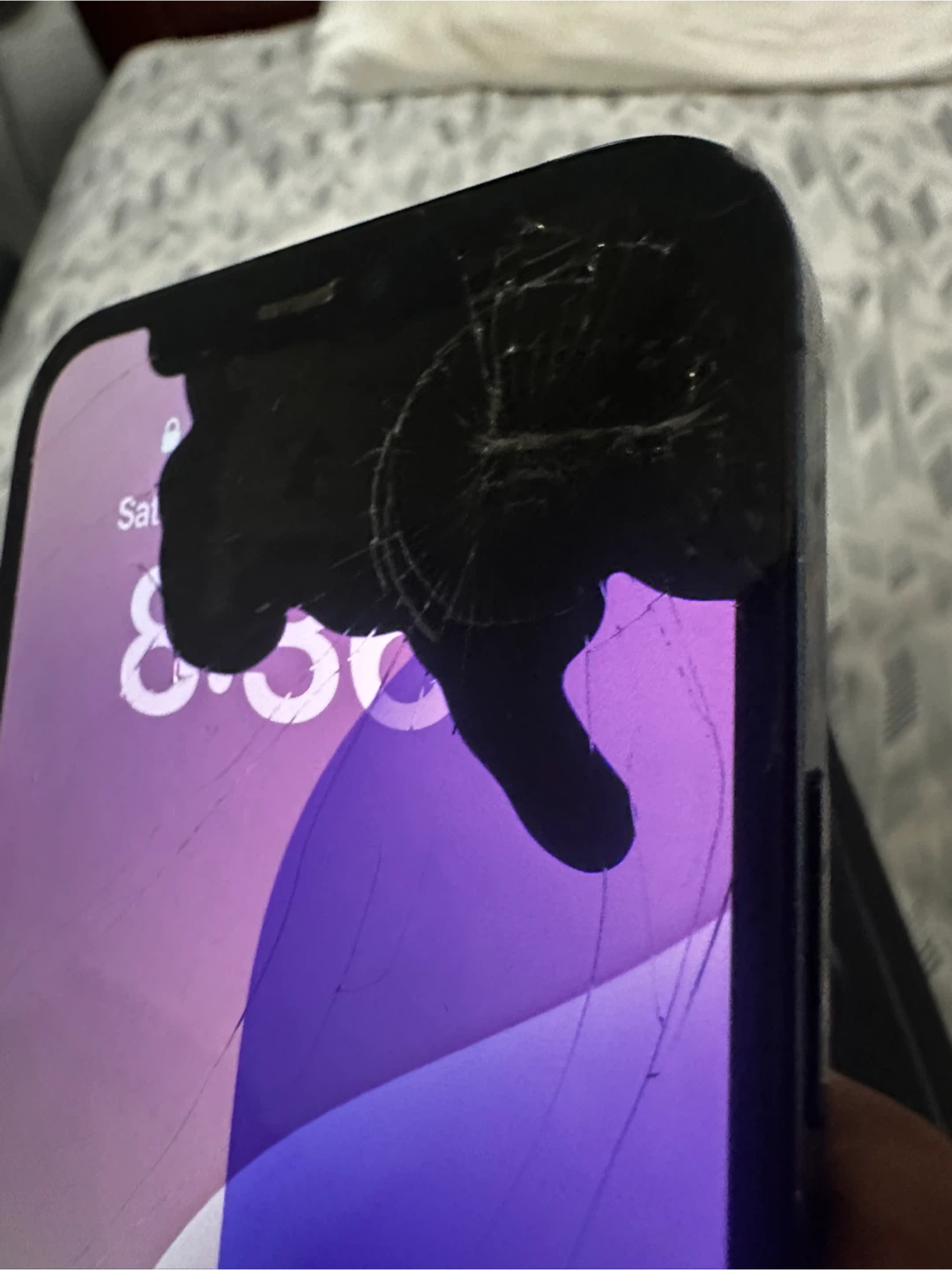 Cracked iPhone 12 Pro 128GB - photo 4
