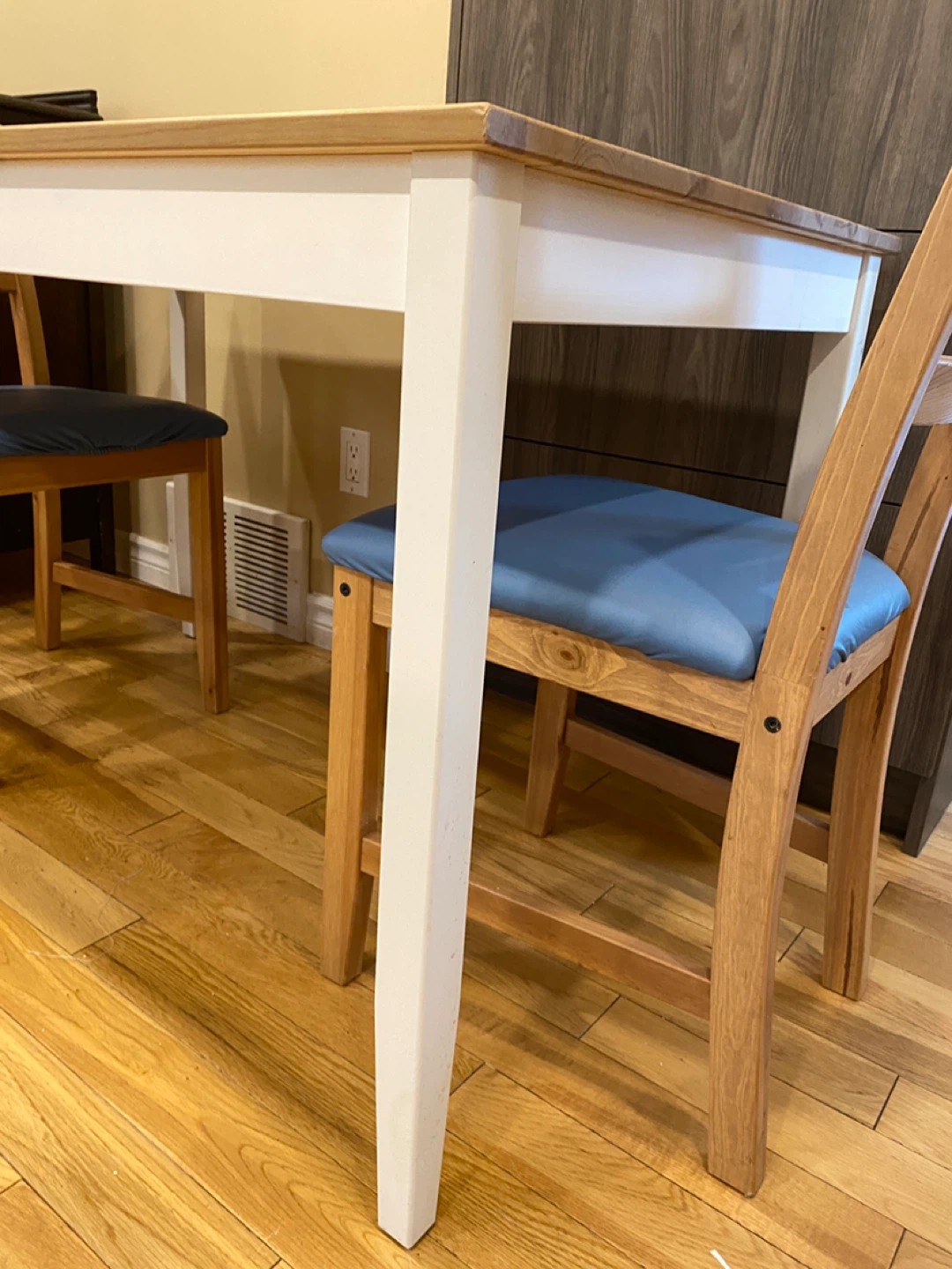 IKEA LERHAMN Dining Table + 2 Matching Chairs (CAN DELIVER) - photo 4
