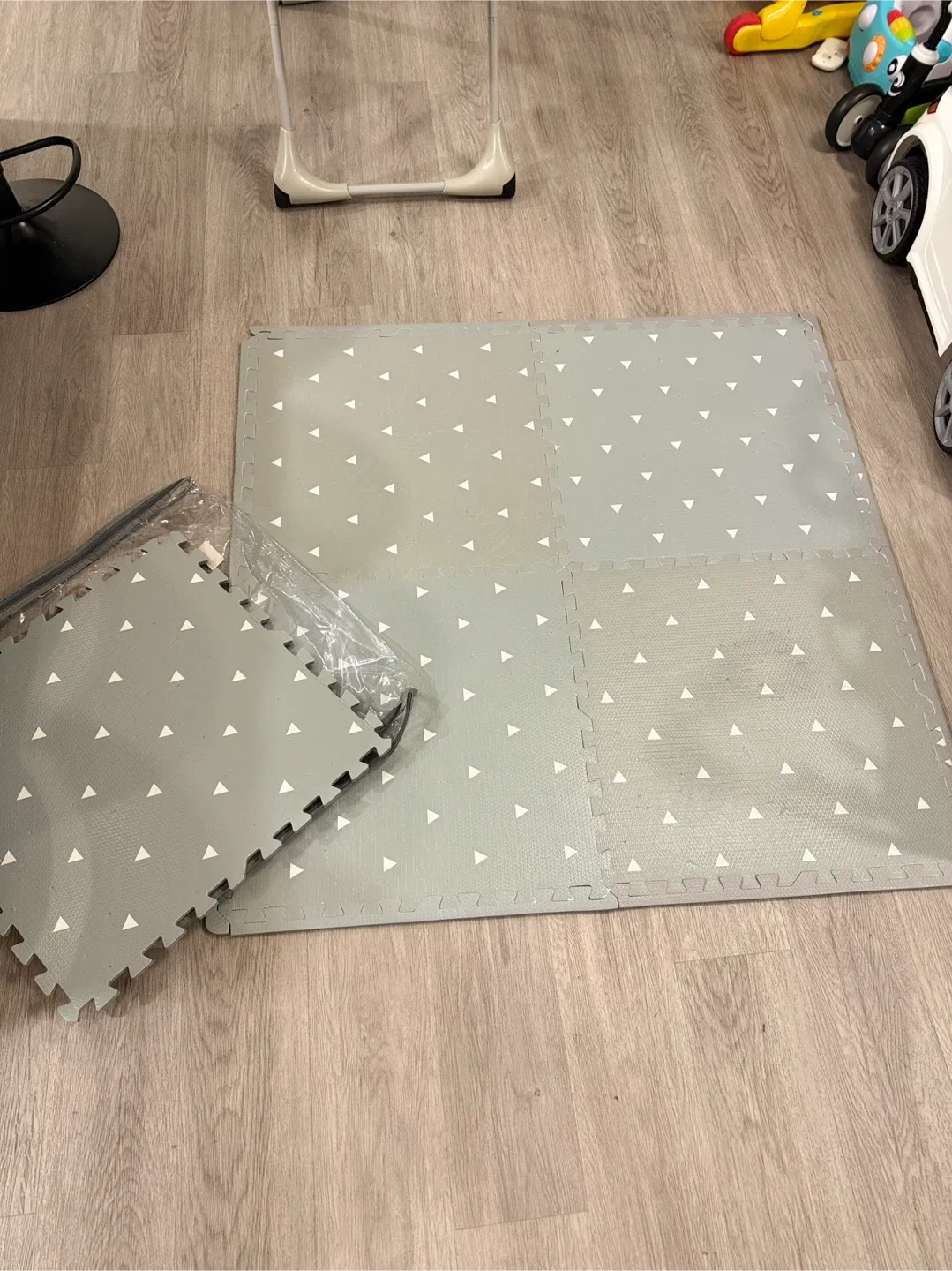 Foam Mat and Toys image indicator(4)