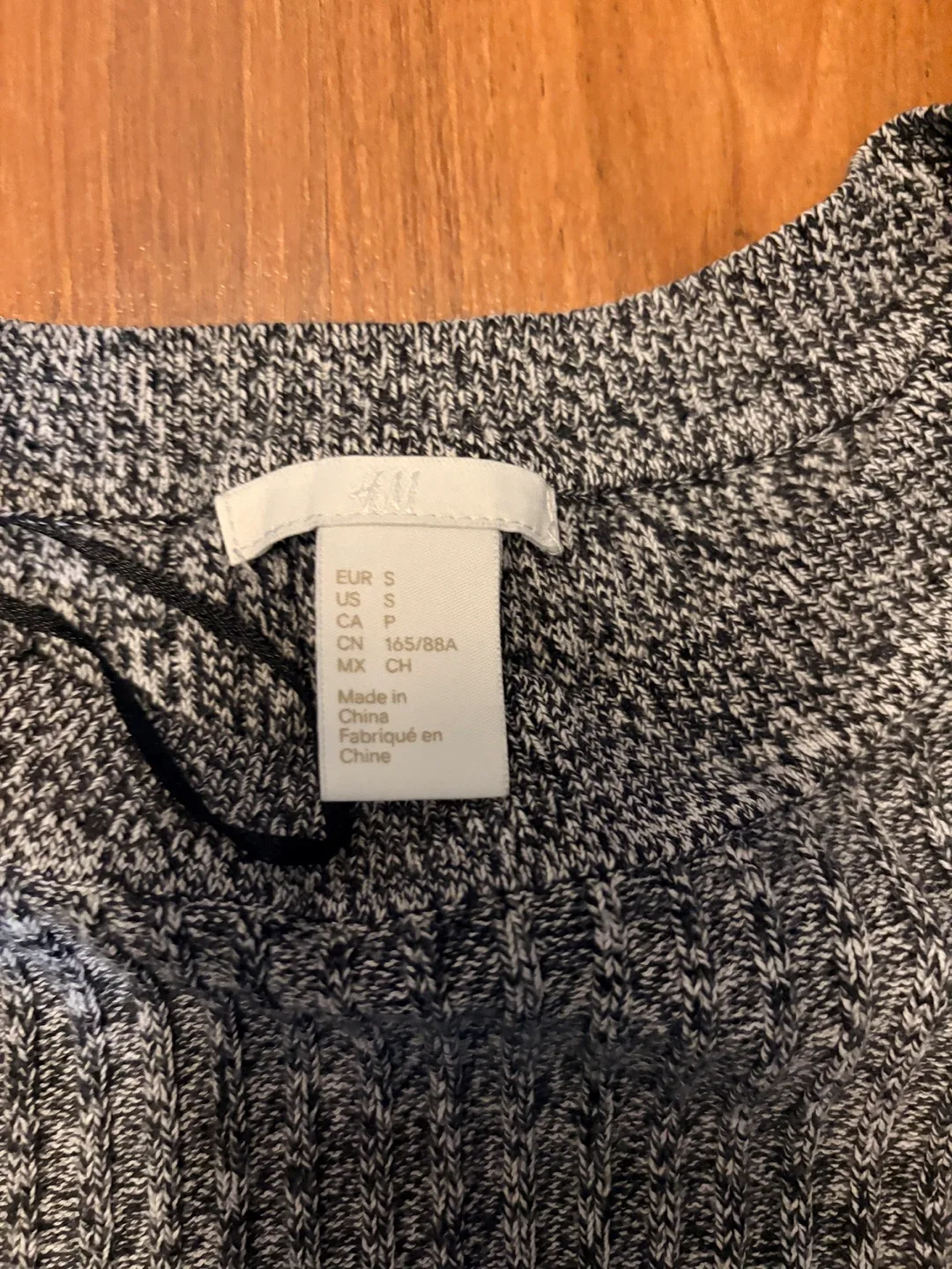 H&M Sweater - Size S image indicator(2)
