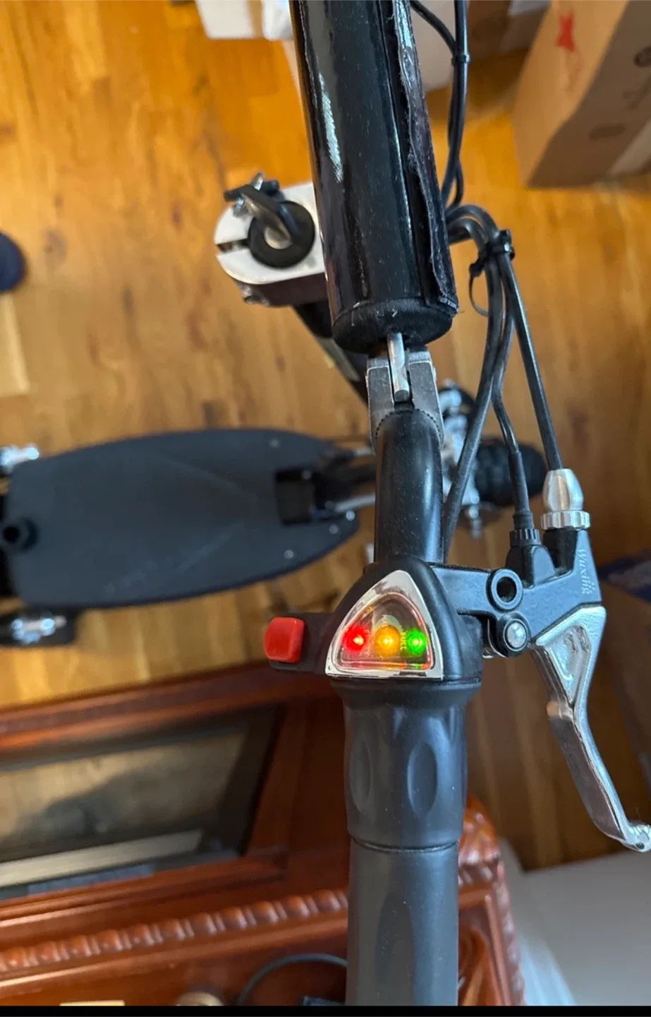 Super Turbo 1000W Racing Electric Scooter image indicator(6)