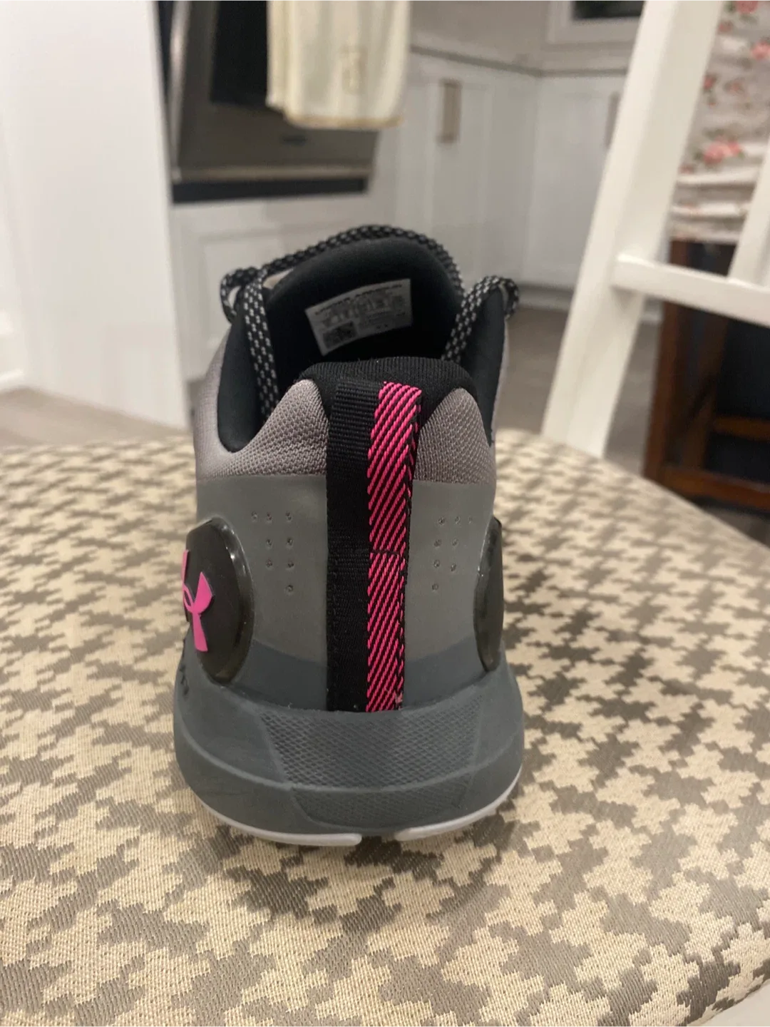 Under Armour HOVR Women's Running Shoes - Size 10 image indicator(3)