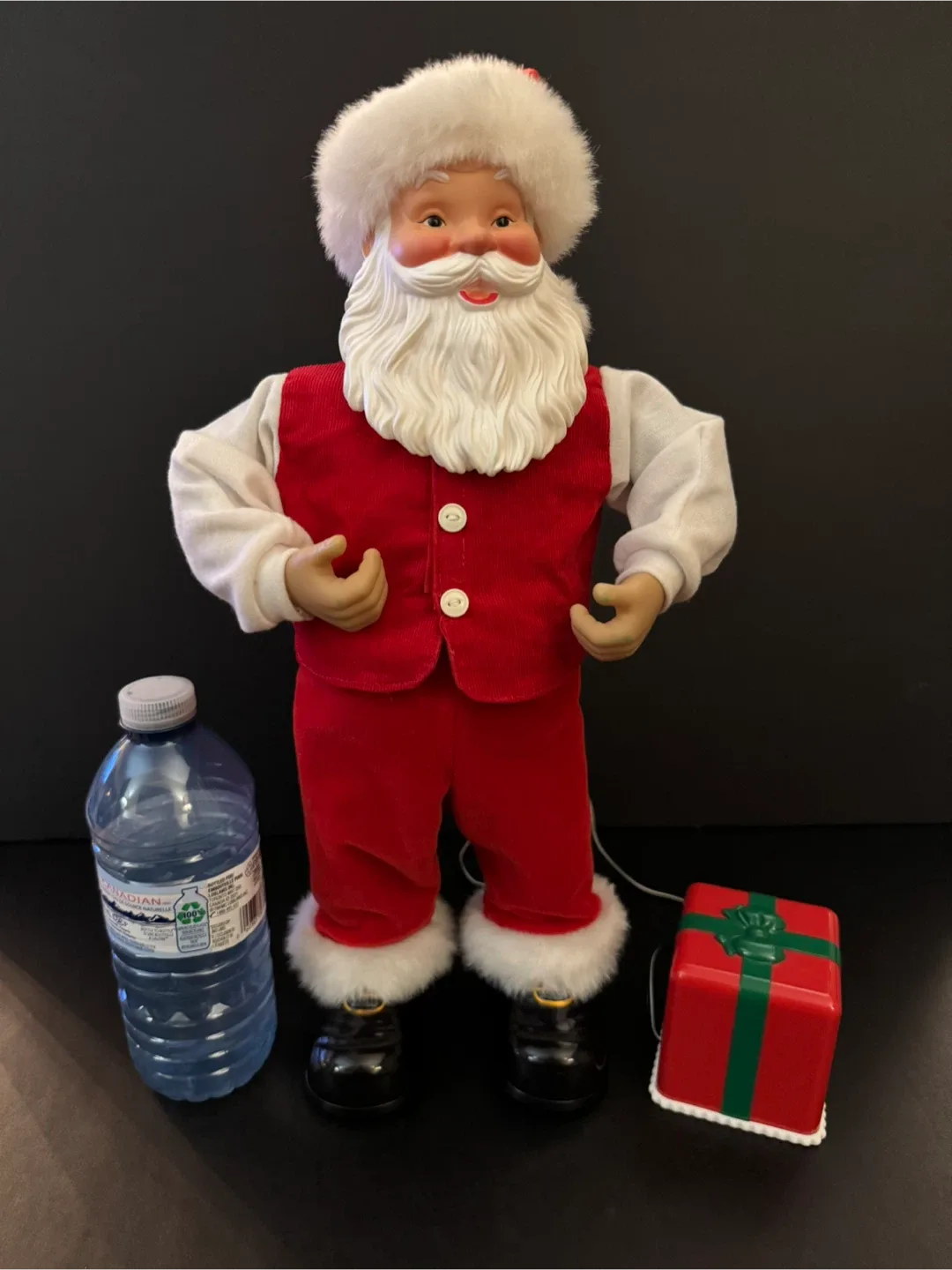 Trim Shoppe 16" Rock'n Santa image indicator(3)