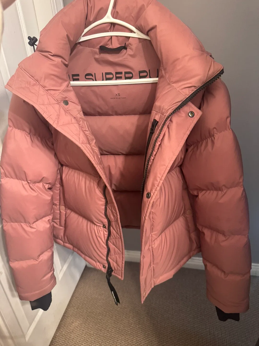 Aritzia Super Puff shorty  Down Jacket - XS