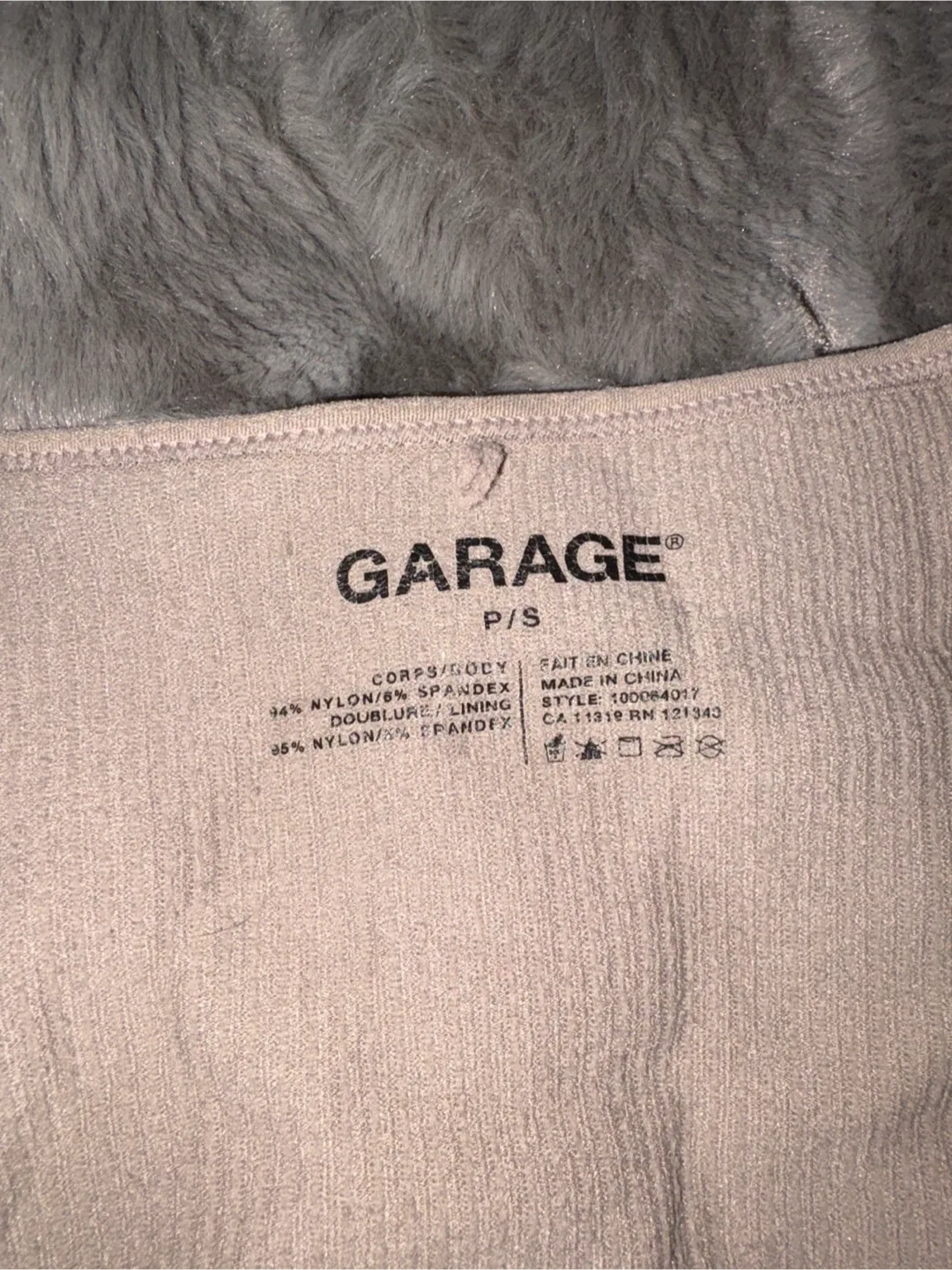 Garage Ribbed V-Neck Tank Top - Size P/S image indicator(2)