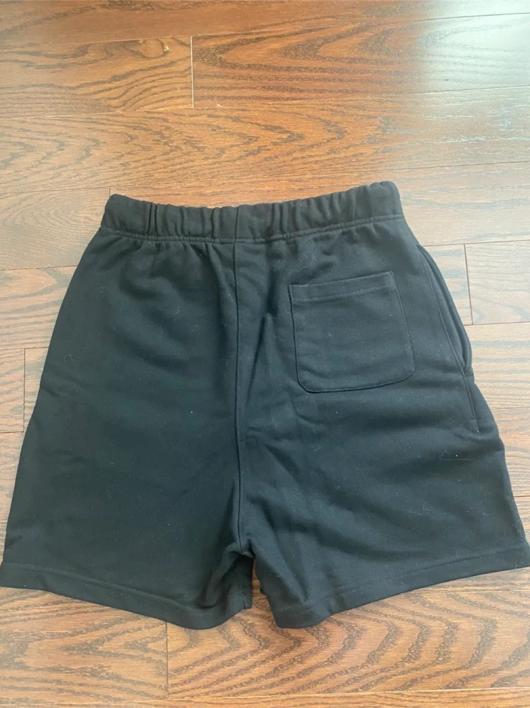 Essentials Fear of God Black Shorts image indicator(4)
