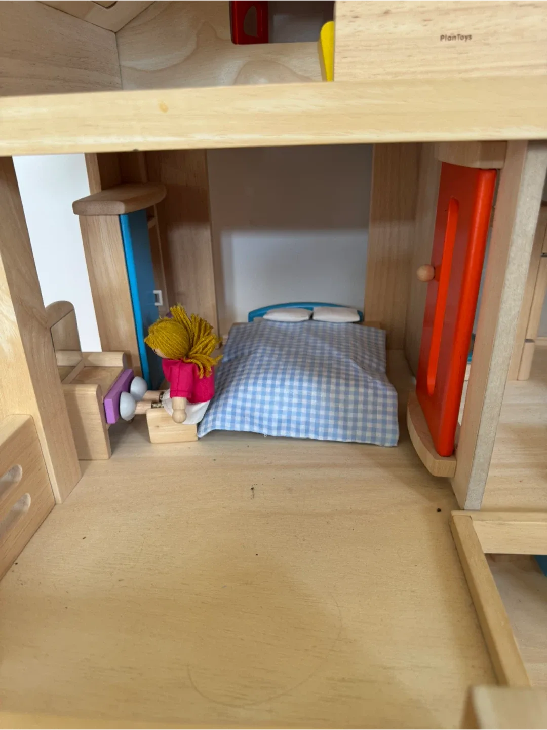 Plan Toys Wooden Dollhouse with Furniture image indicator(7)