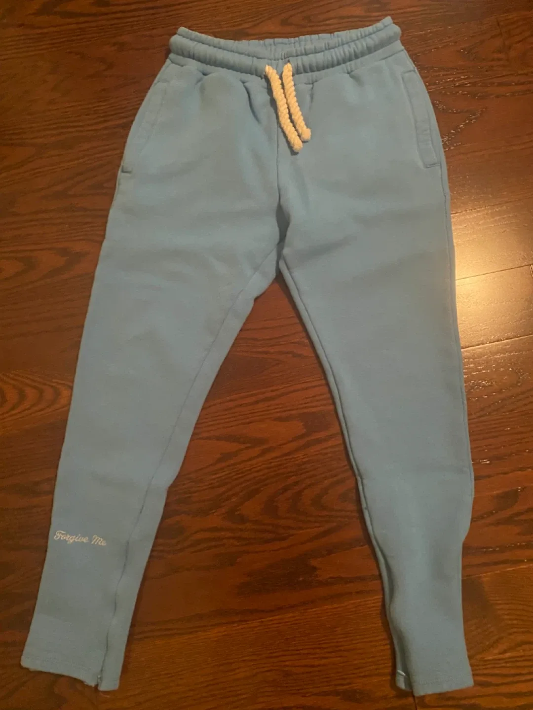 Syna tracksuit image indicator(4)