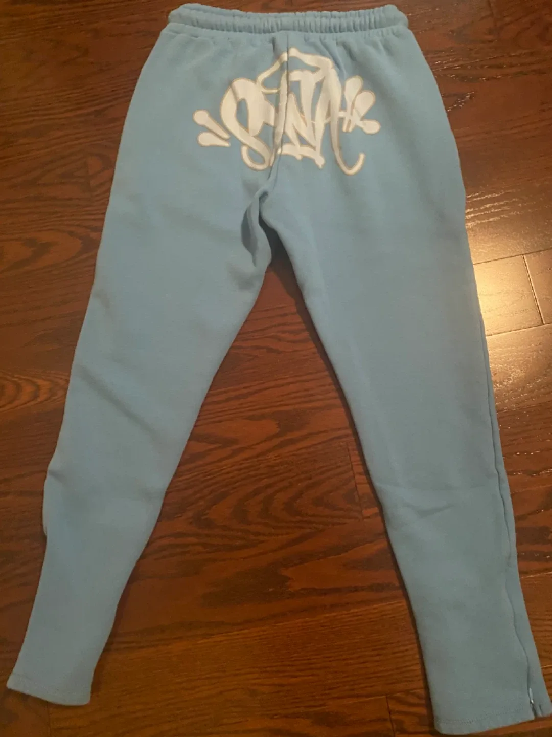 Syna tracksuit image indicator(5)