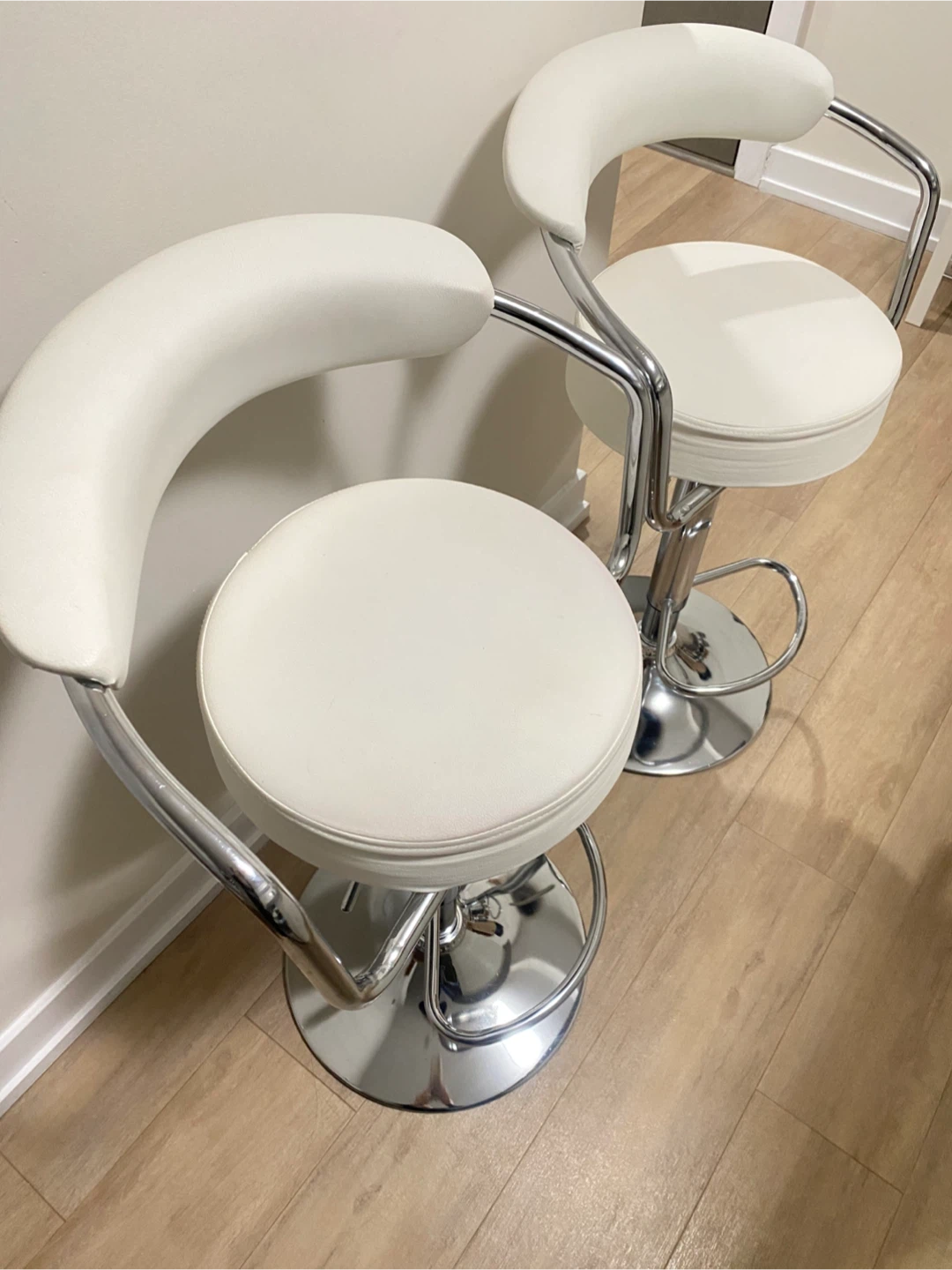 Set of 2 White Bar Stools - photo 3