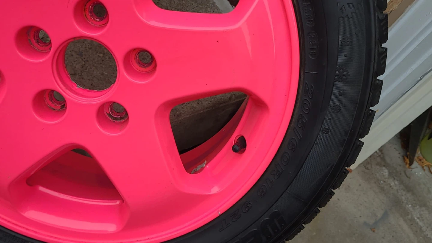 Arctic Winter Tire on Pink Rim 205/60R16 - photo 2