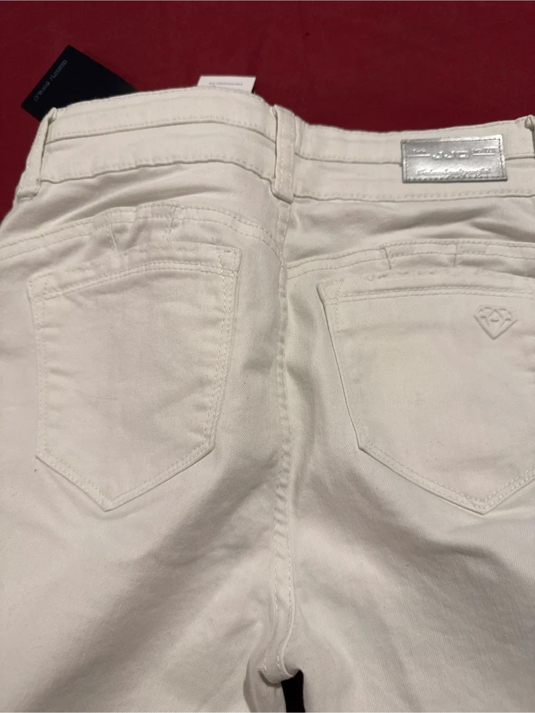 New JJO Paris Women's White Denim Jeans - Size 38 image indicator(4)