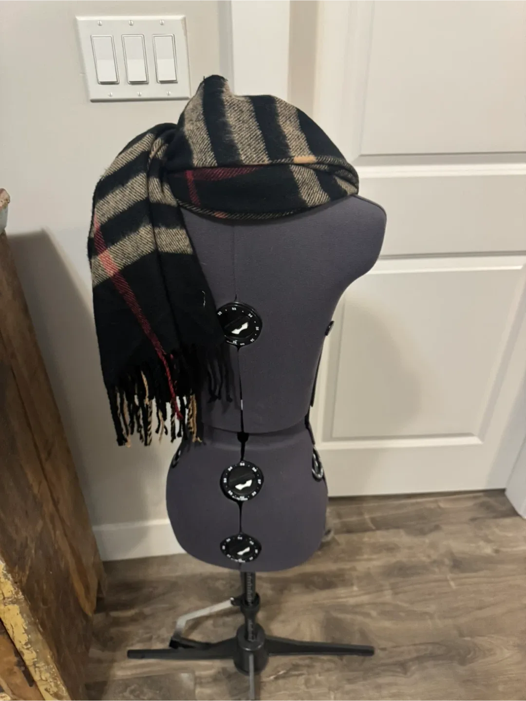 xL plaid cashmere scarf image indicator(3)