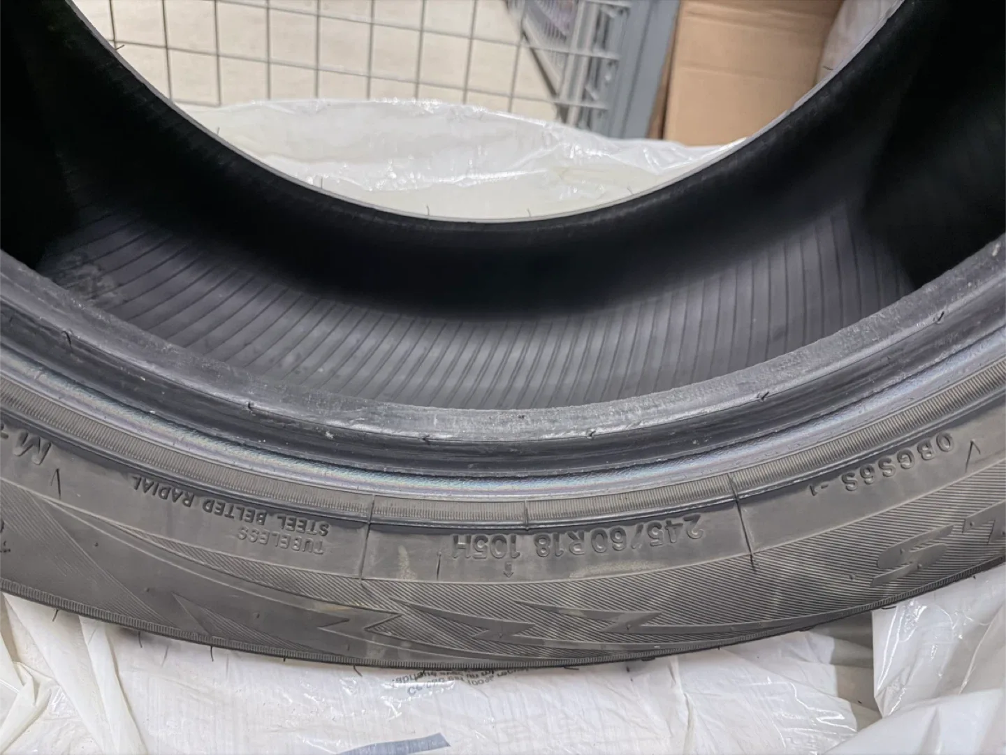 4 Winter Tires Toyo Observe GSI-5 245/60R18 105H image indicator(4)