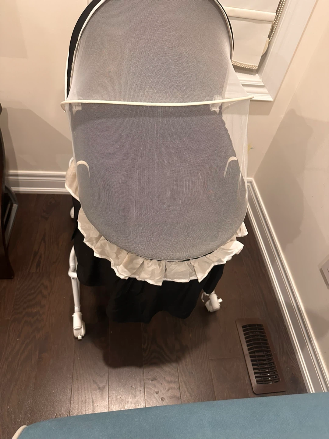 Dream On Me Karley Bassinet - Black/White - photo 3