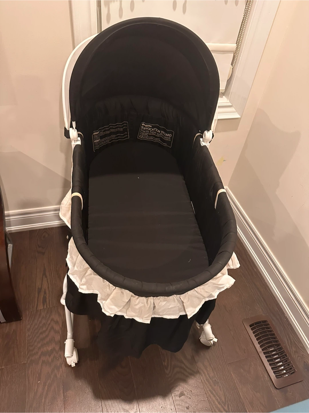 Dream On Me Karley Bassinet - Black/White - photo 2