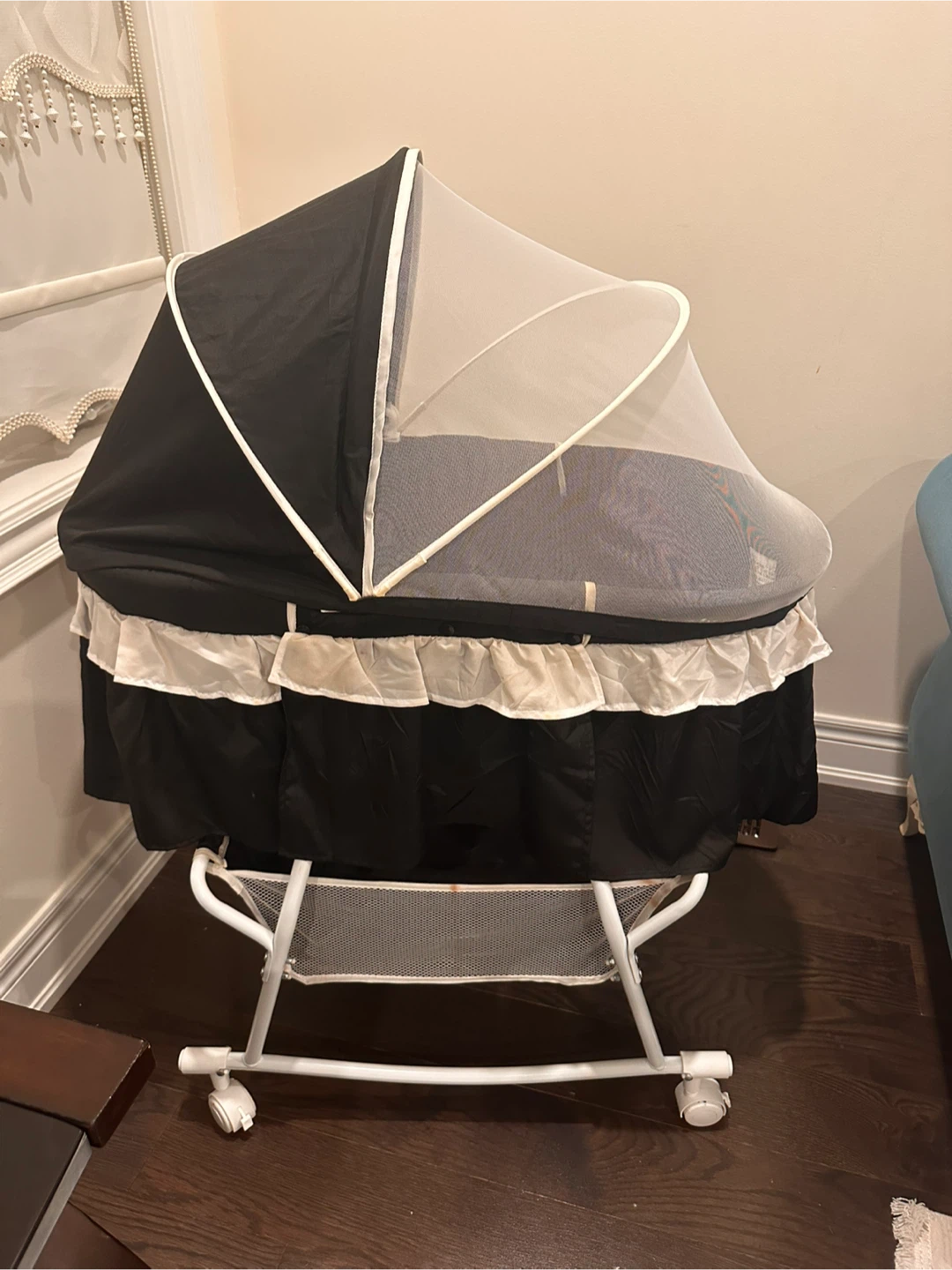Dream On Me Karley Bassinet - Black/White - photo 5