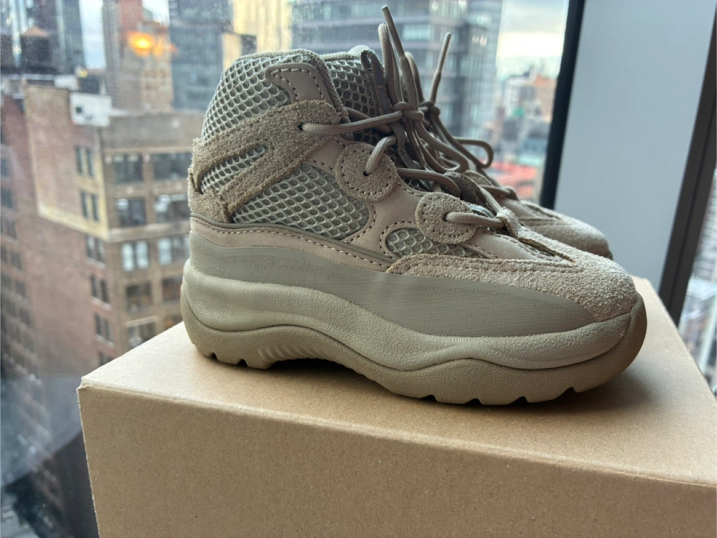 Yeezy Desert Boot Toddler - Size 9c - photo 4